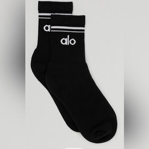 Unisex Half-Crew Throwback Sock- Black/White